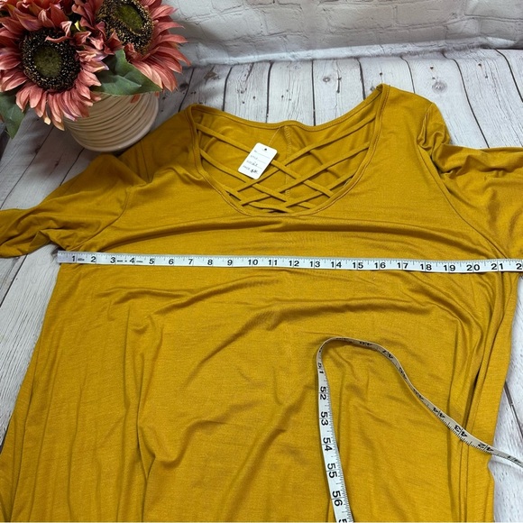 NWT boutique Mustard Yellow Women's Top Crisscross Neckline 3/4 sleeve plus - Picture 7 of 7